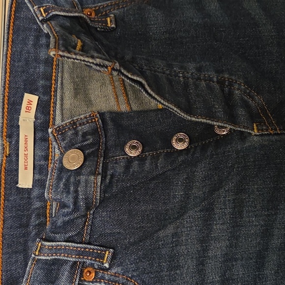 Womens LEVI jeans Size 18W - Picture 3 of 5